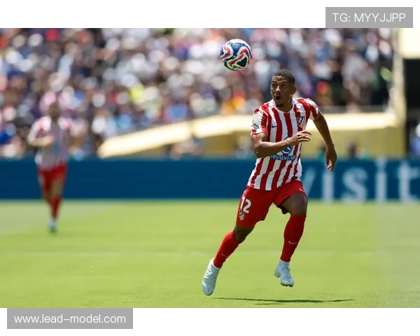 世俱杯足球科技应用展示：VAR系统、穿戴设备与数据监测