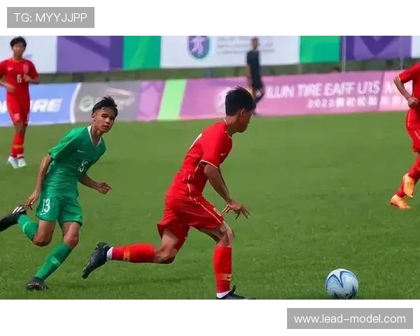 恒大足校致敬王庚睿与张洪福感谢中超俱乐部的支持与认可